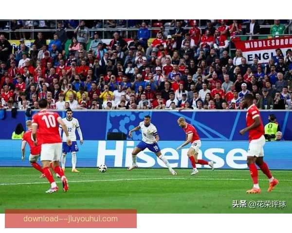 姆巴佩欧洲杯对阵奥地利时鼻梁骨折 戴面具勇敢出战续写传奇